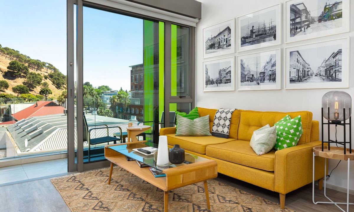 Bo'Kaap Apartment | Luxe De Waterkant Apartment | Mountain Views