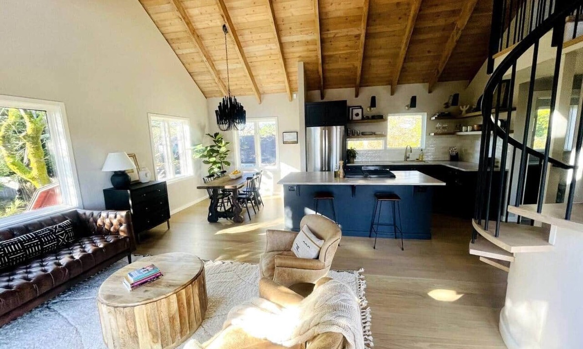 Freestone House | Luxe Guest Home *Walk to Downtown Sebastopol