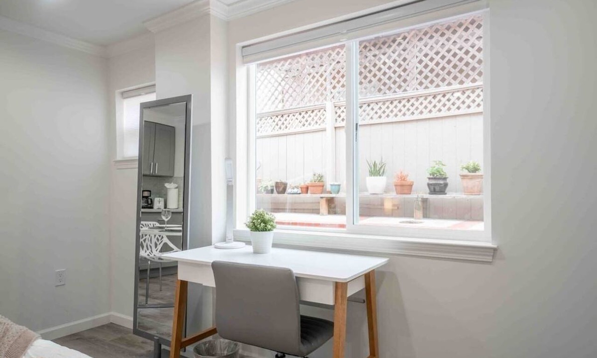 Westlake Apartment | Luxo Stays |Modern Studio| Near SFO, Westlake BART