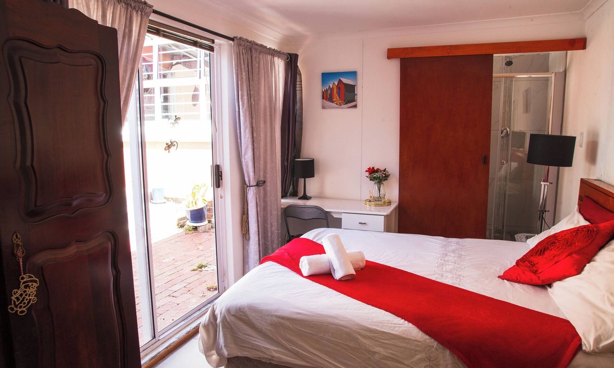 Mowbray House | Luxurious flatlet in the heart of Mowbray: Your Perfect Cape Town Getaway!