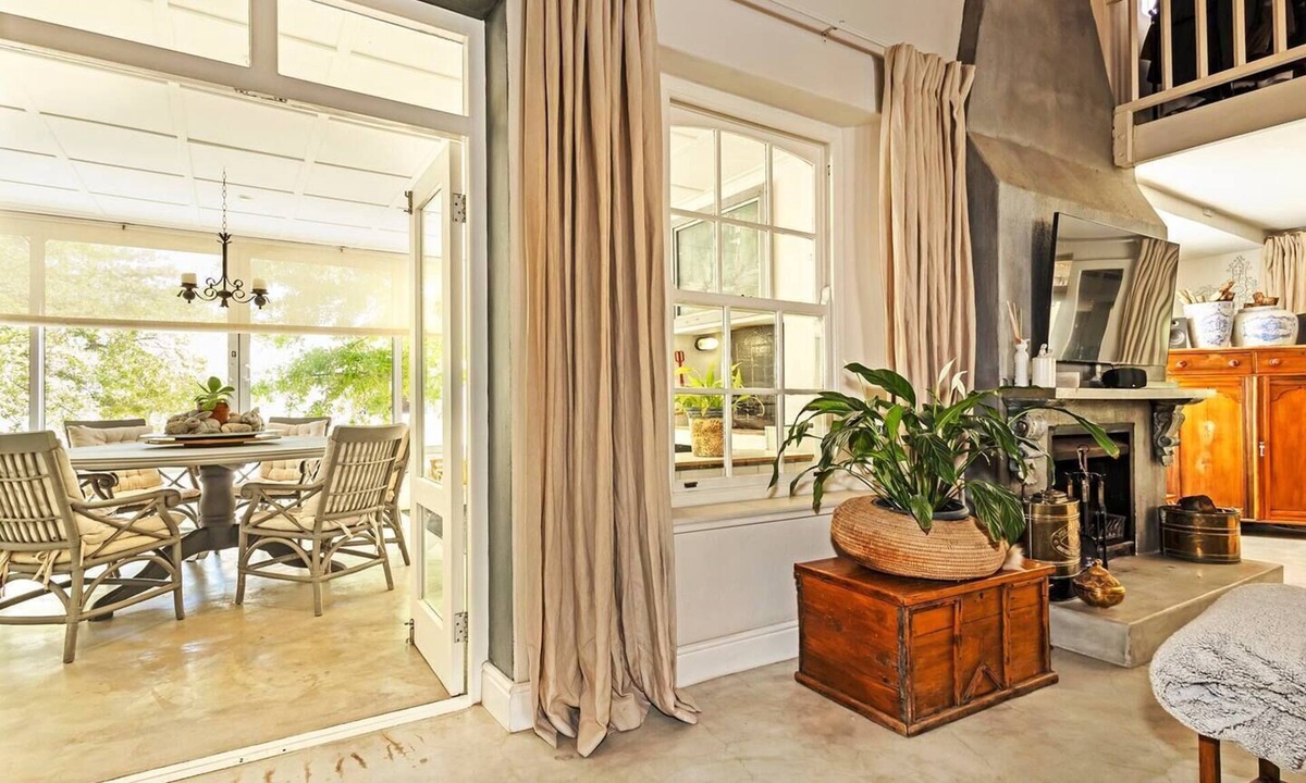 Stellenbosch House | Luxurious Golf Estate Living