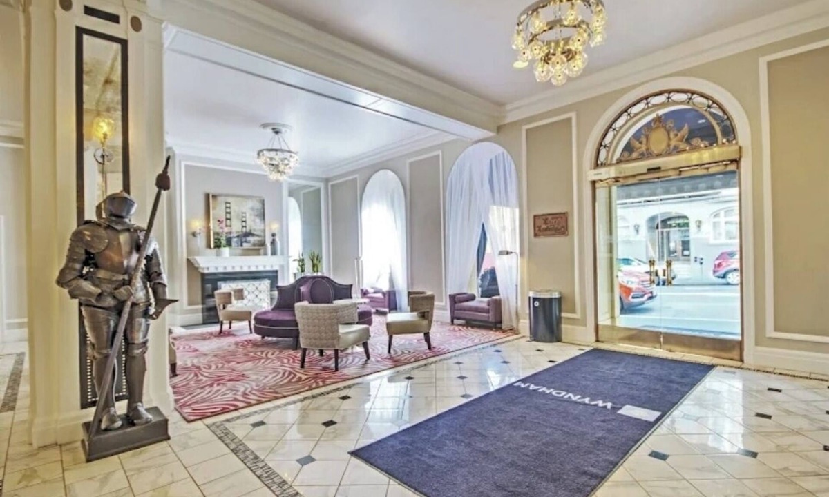 Theater District Apartment | Luxury 1 bedroom, living room and kitchen hotel suite in beautiful San Francisco