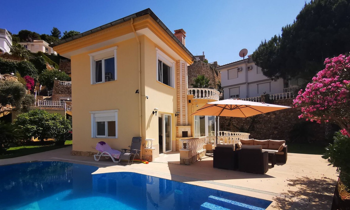 Seki Villa | luxury 3+1 villa situated in Kargicak, Alanya. Perfectly located villa !