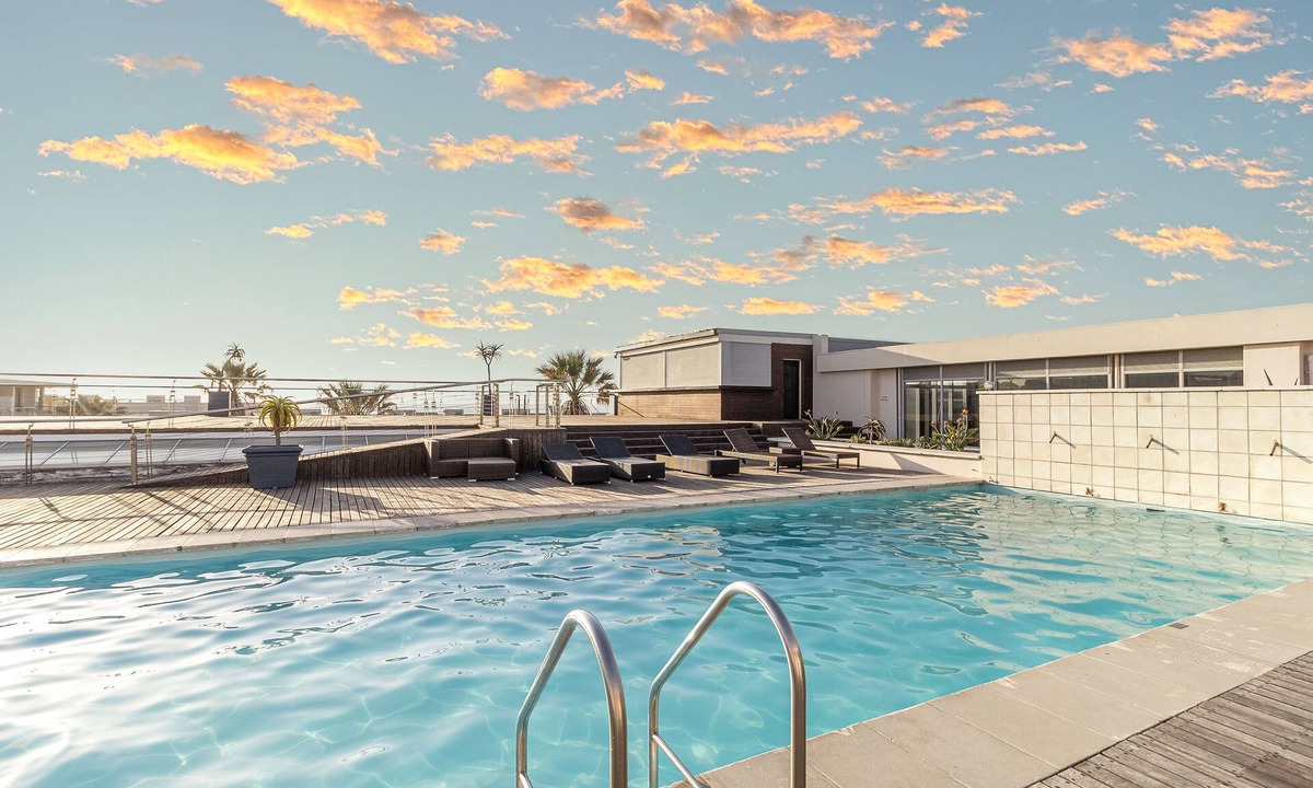 Lagoon Beach Apartment | Luxury Beach Escape - Ocean View