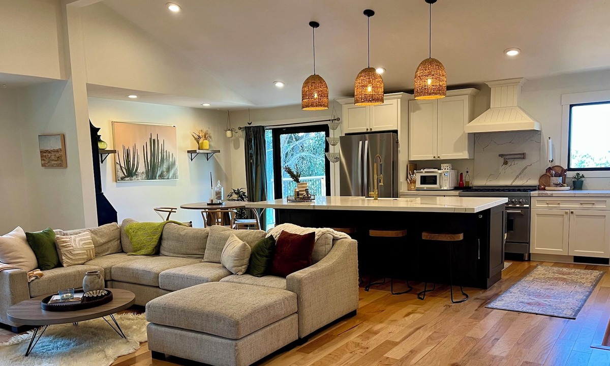 Murphys House | Luxury Meets Tranquility — Stylish Hilltop Home Minutes from Downtown Murphys