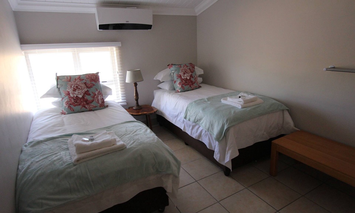 Cederberg Apartment | Luxury self-catering apartment near Clanwilliam Dam and the Cederberg