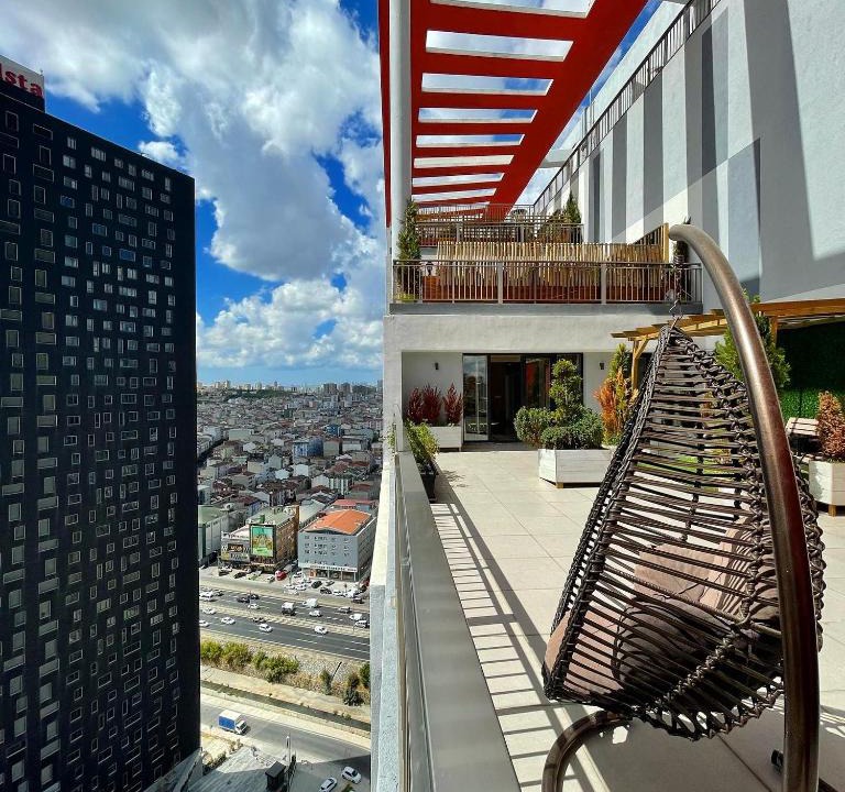 Mahmutbey Apartment | Luxury ZmZm terrace