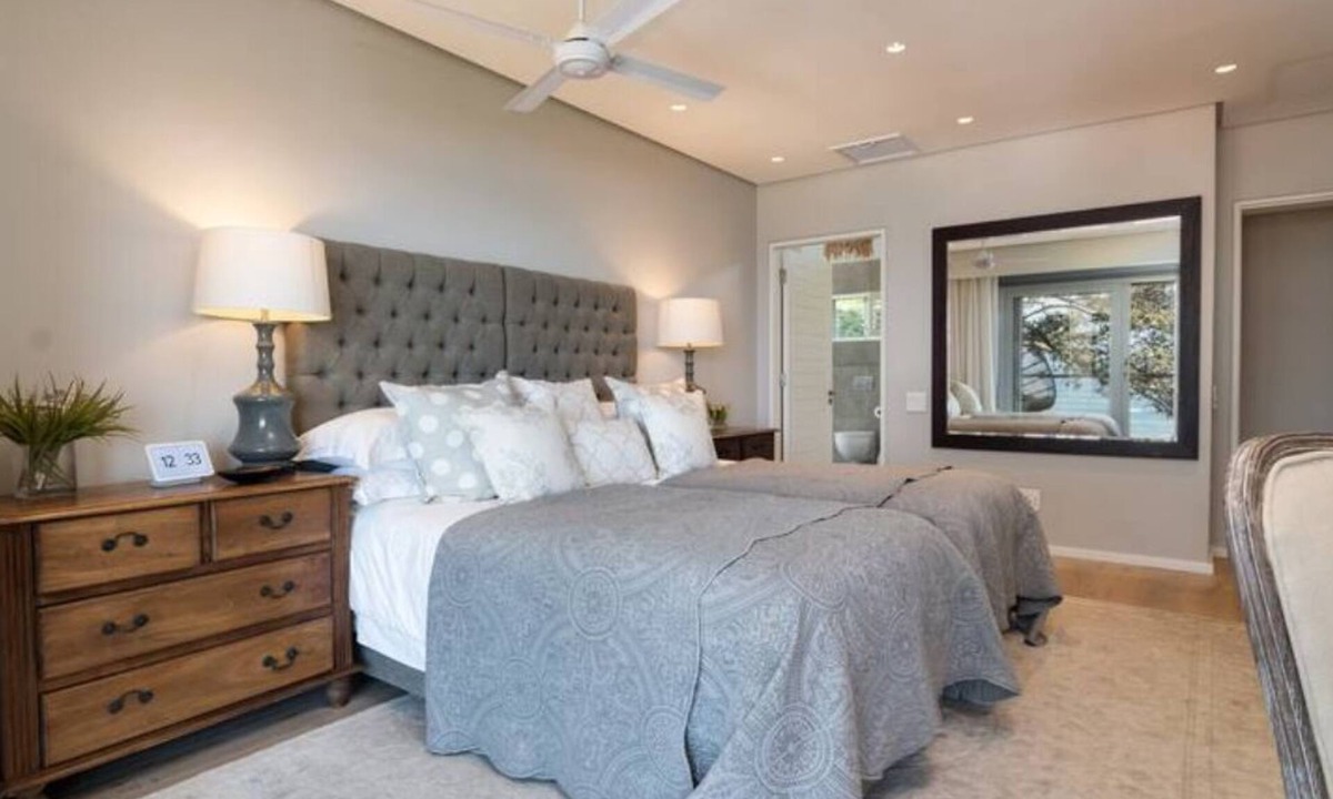 Selection Beach Apartment | Lymegrove Beach Villa's Oyster Suite | Umdloti