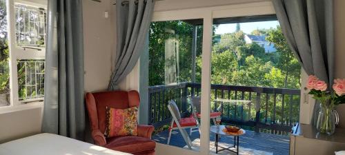 Beacon Bay House | MaeStorm Gardens Relax:Reload:Refresh Private room in nature lodge