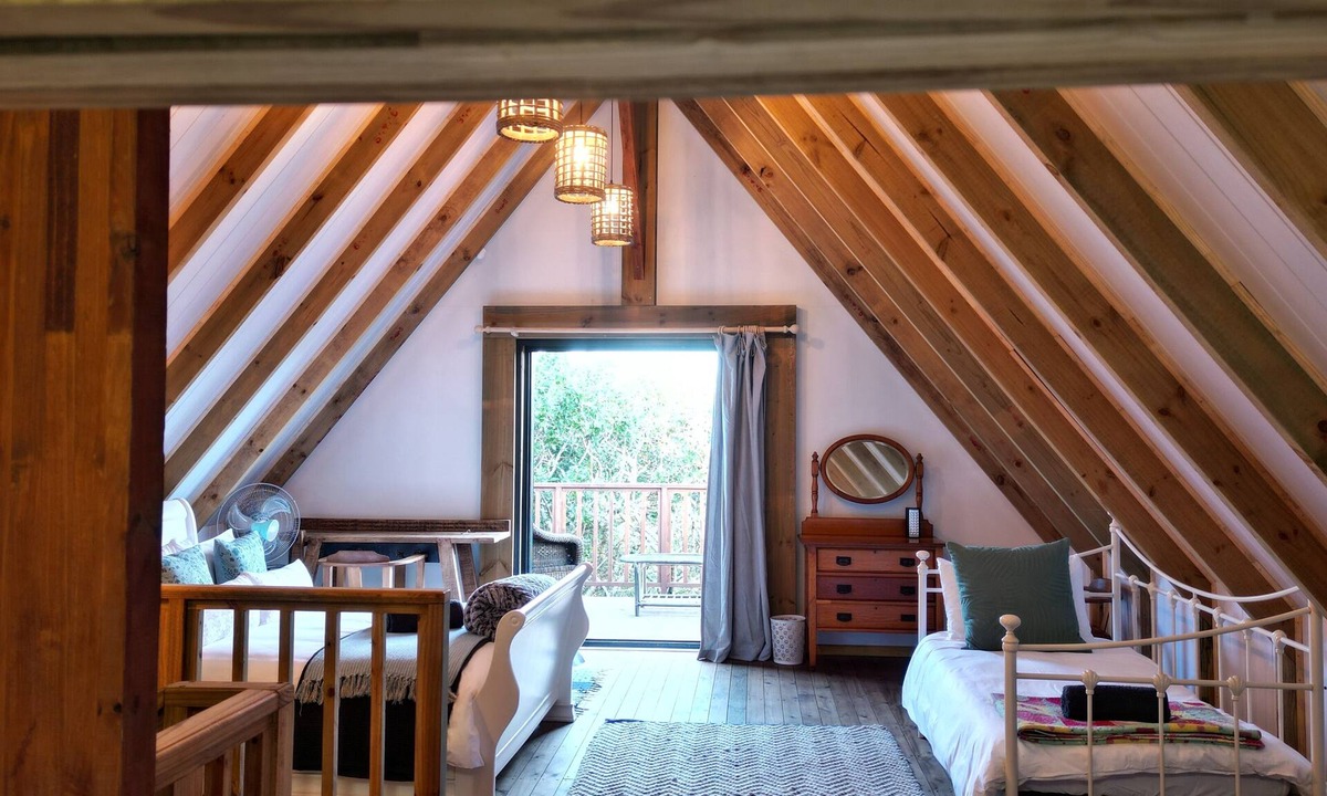 Van Dyks Bay Cabin | Magical Cabin in the Woods in Van Dyks Bay