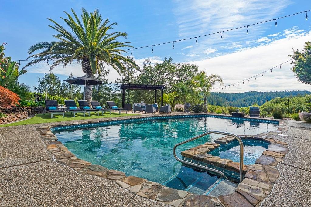 Forestville Villa | Magnificent Sonoma Farm House - 4-5 bedrooms, pool, hot tub, Vineyard, working farm - pick your own fresh fruit,