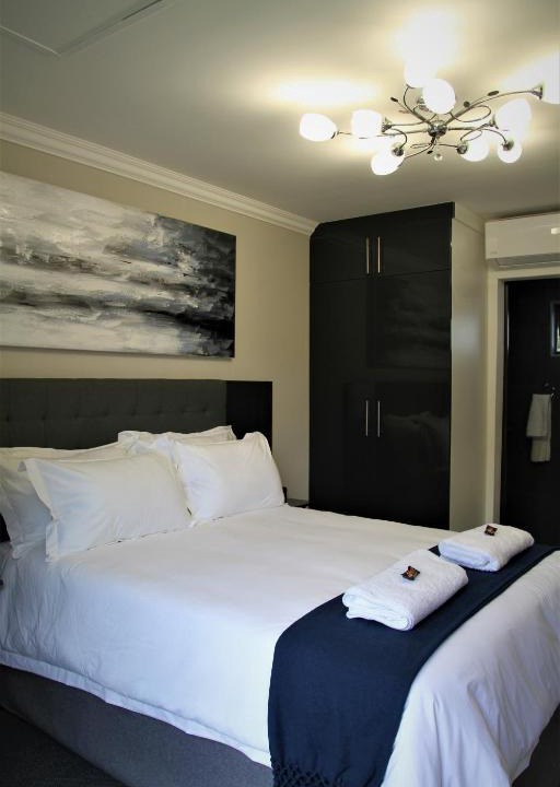 Brits Bed & Breakfast | Mahem Manor Guesthouse