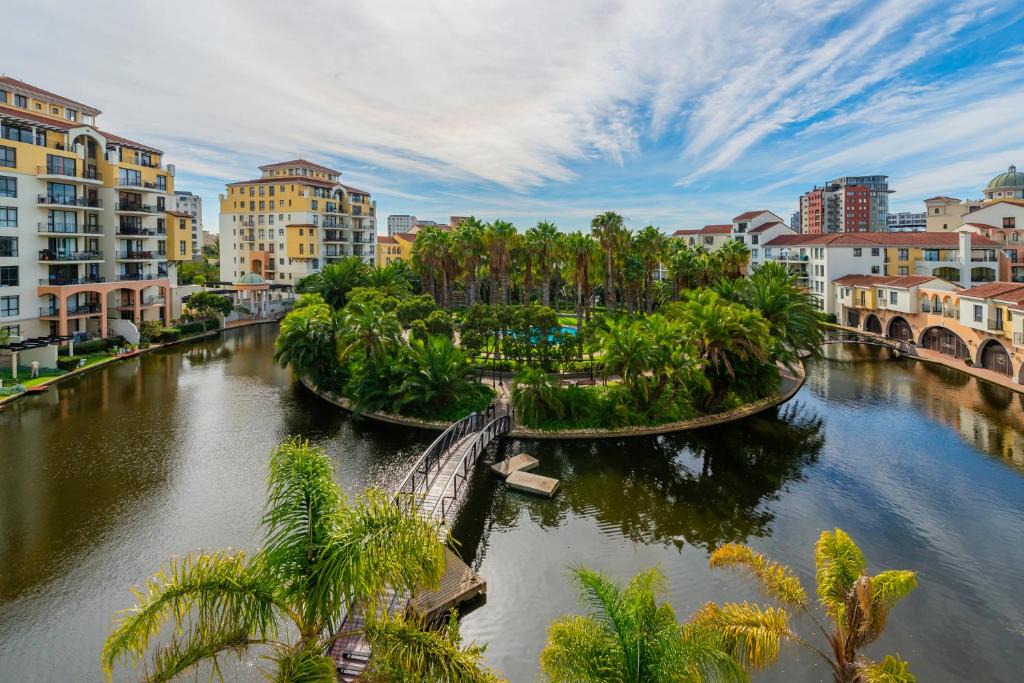 Century City Apartment | Majorca Palace Island Club