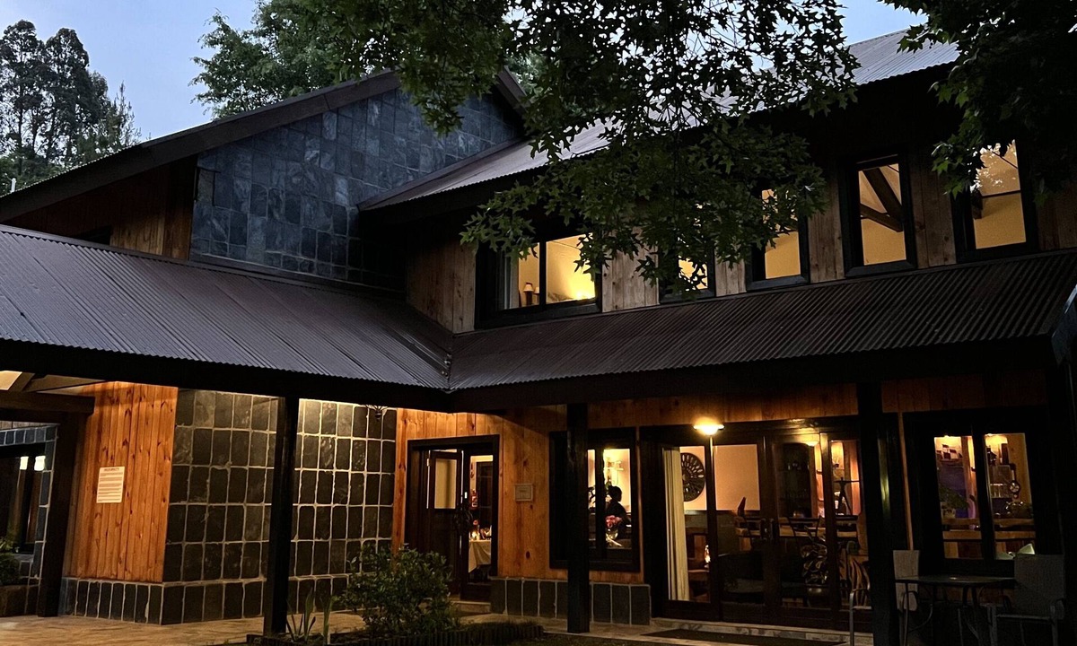 Kwa Sani House | Malachite Manor