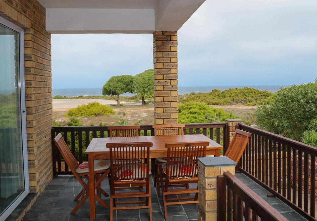 Lambert's Bay House | Malkopbaai Self-Catering