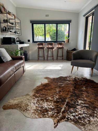 Piet Retief Apartment | Market on 5