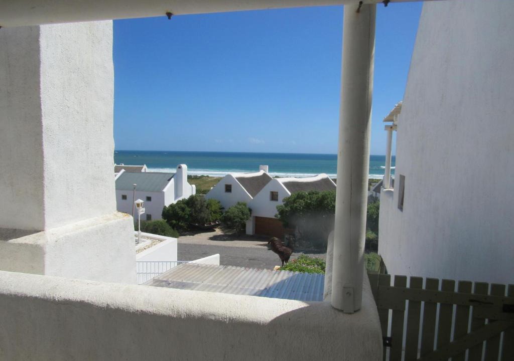 Paternoster Ski Chalet | Marlyn and Dolfyn Self Catering