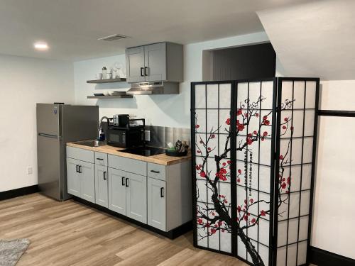Oakland House | Maxwell Park Beauty w Huge Backyard