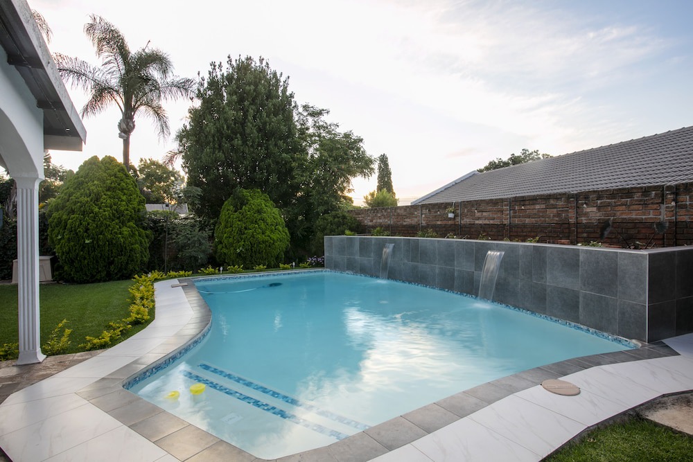 Garsfontein Hotel | Menlyn Apartments