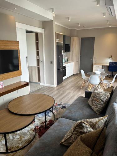Menlyn Apartment | Menlyn Maine Residences 1 bedroom Apartment 505