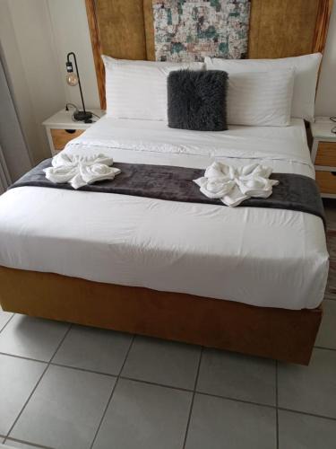 Menlyn Apartment | Menlyn Place City Vibes