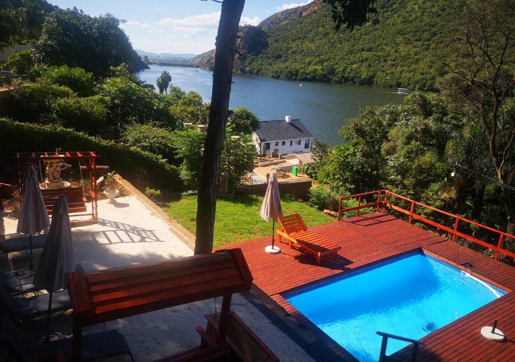 Kosmos House | Metsing at Harties