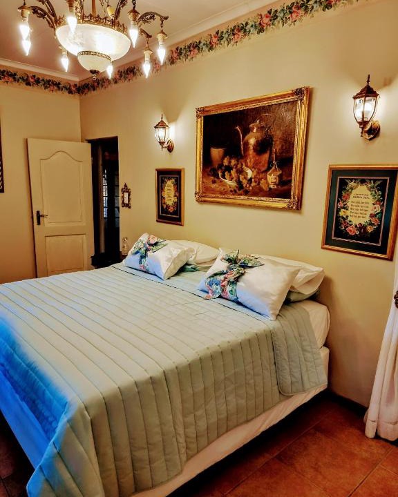 Tzaneen House | Mia's