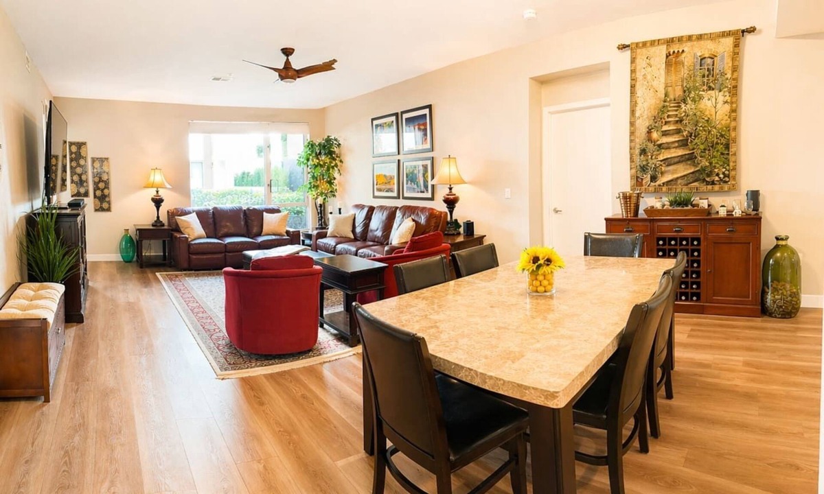 Walnut Creek Apartment | Midterm rental Luxury Walnut Creek condo BART walk