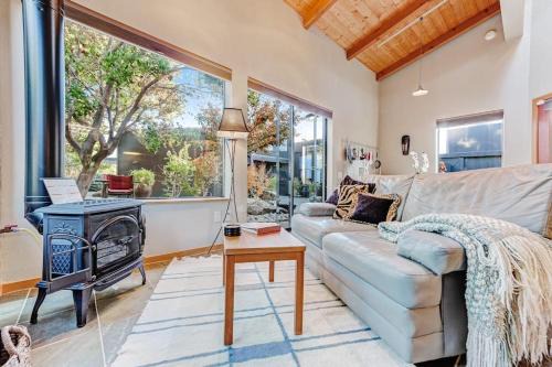 Sea Ranch House | Mini Me