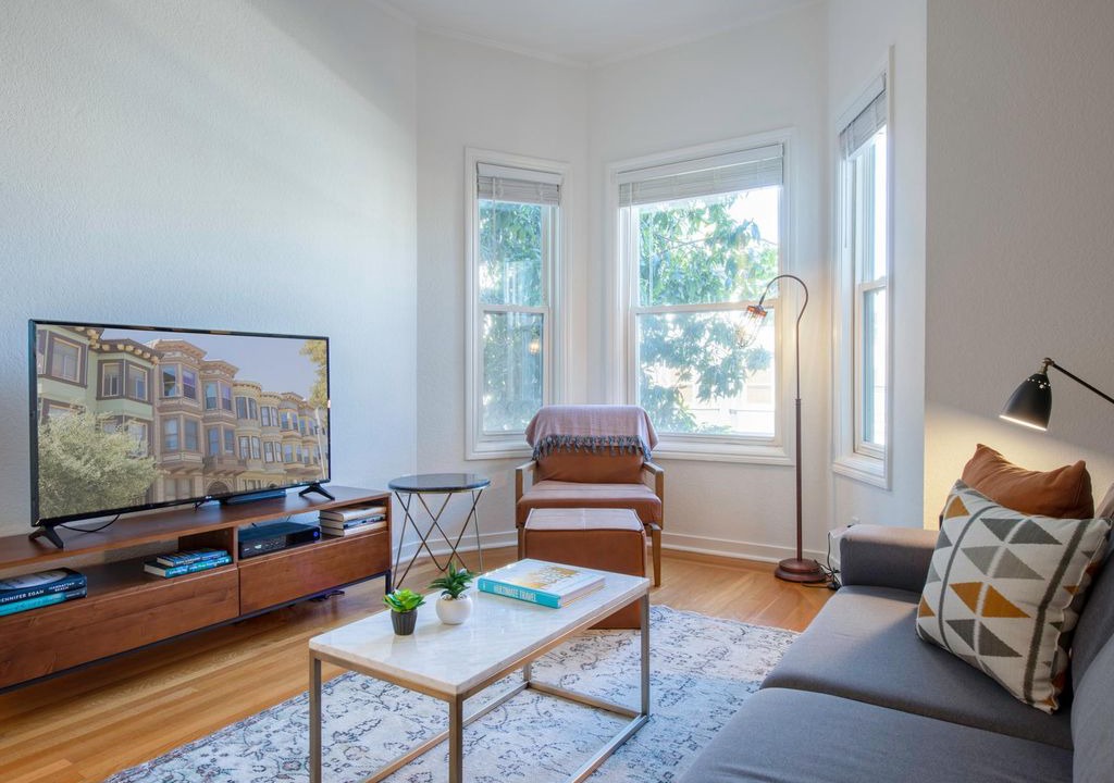 Mission District Apartment | Mod Mission Dolores 1BR w/ W/D, walk to Muni, BART, Park by Blueground