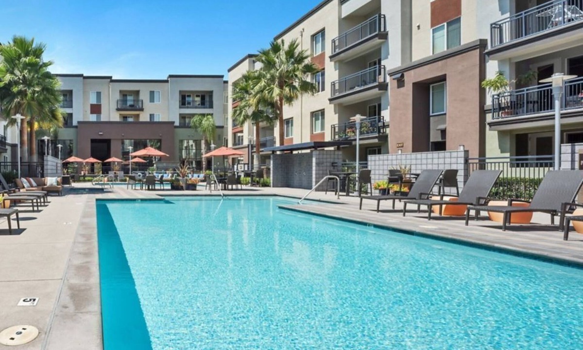 Sunnyvale Condo | Modern 1BR Condo at Lawrence Station w Pool