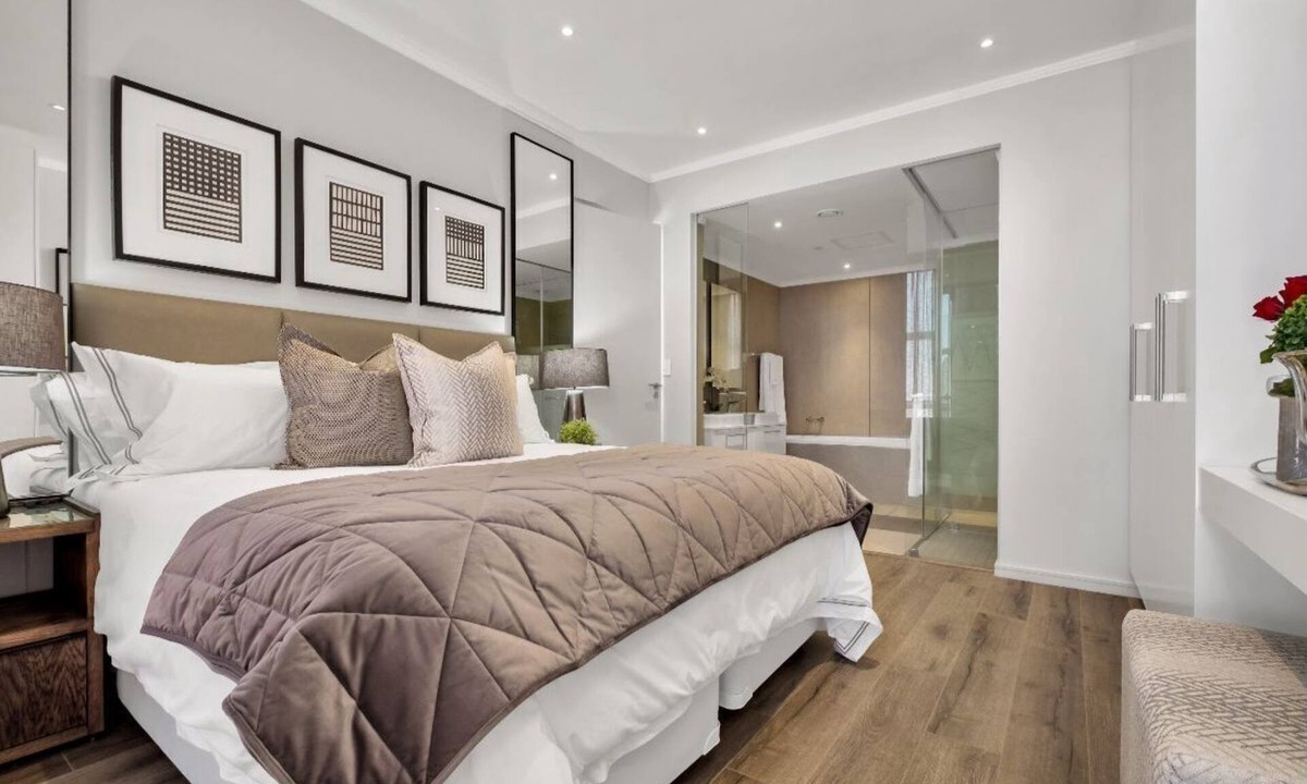Greater Johannesburg Metropolitan Area Apartment | Modern 2-bedroom Executive apartment with WiFi, in Masingita Towers Sandton