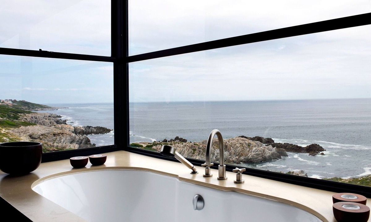 De Kelders Villa | Modern 5-stars graded beach villa overlooking the Atlantic ocean