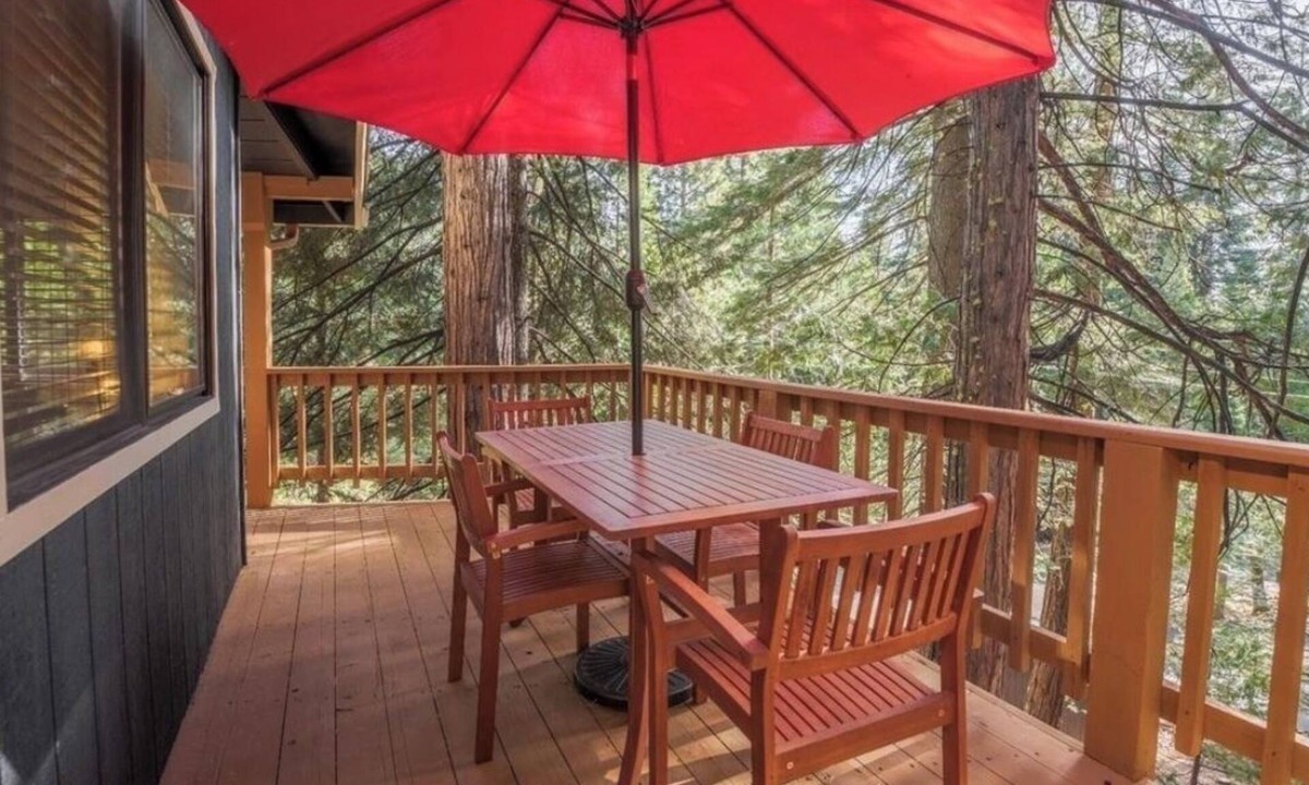 Dorrington Cabin | Modern Cabin w/EV Car Charger and Pool Access