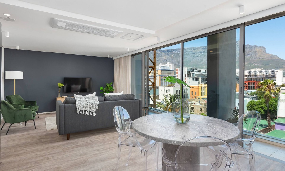 Bo'Kaap Apartment | Modern Duplex Apartment | Views | Space | Balcony