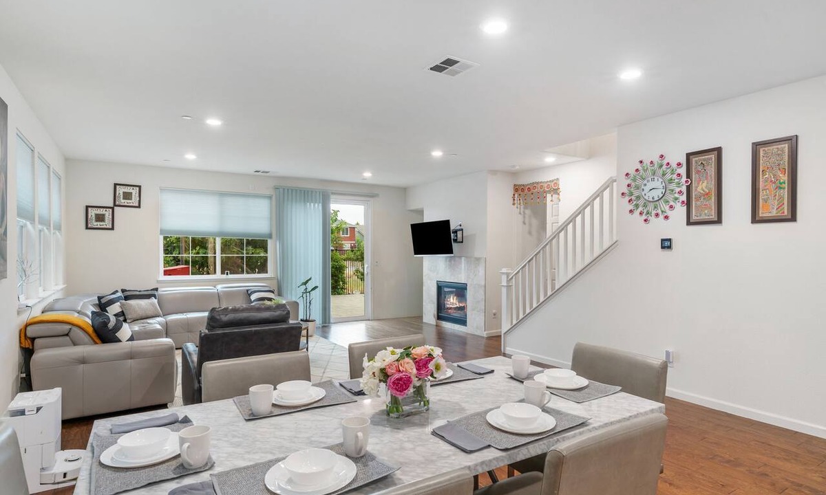 Ardenwood House | Modern Furnished Home Near Meta & Palo Alto, 30+ Night Stays