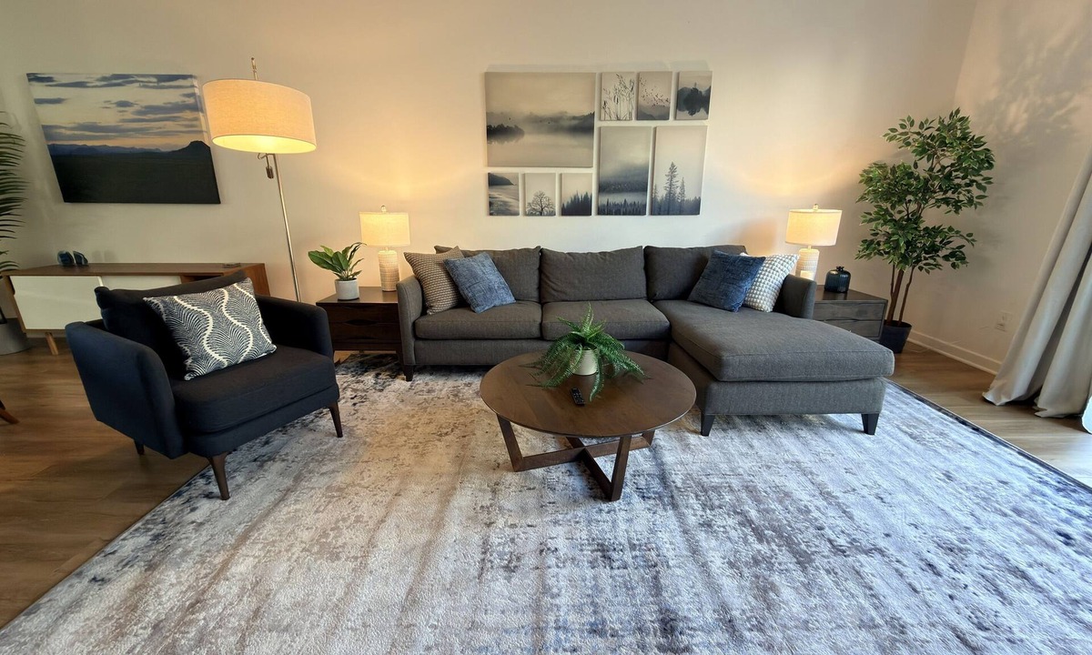 Emeryville Condo | Modern Luxury Loft: Dual Master Suites & Fiber WiFi