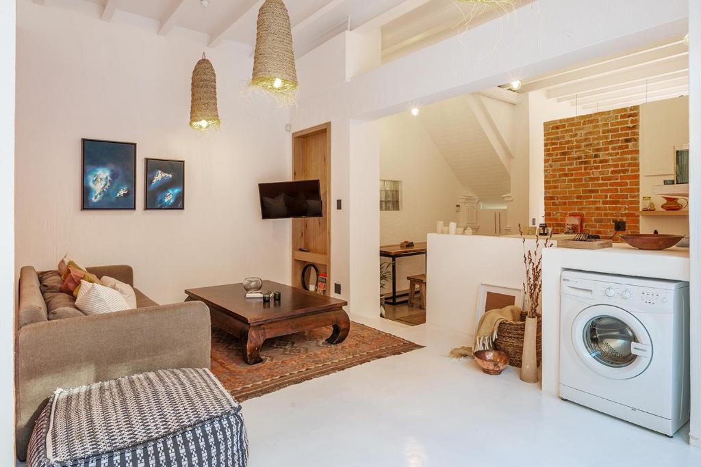 Bo'Kaap Apartment | Modern Oasis in Bokaap
