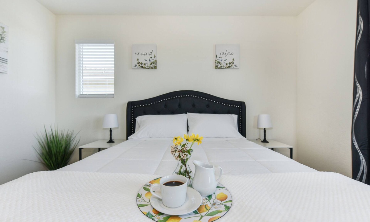 Roseville House | Modern Roseville Retreat Near Hospitals, Bosch, Oracle & Intel