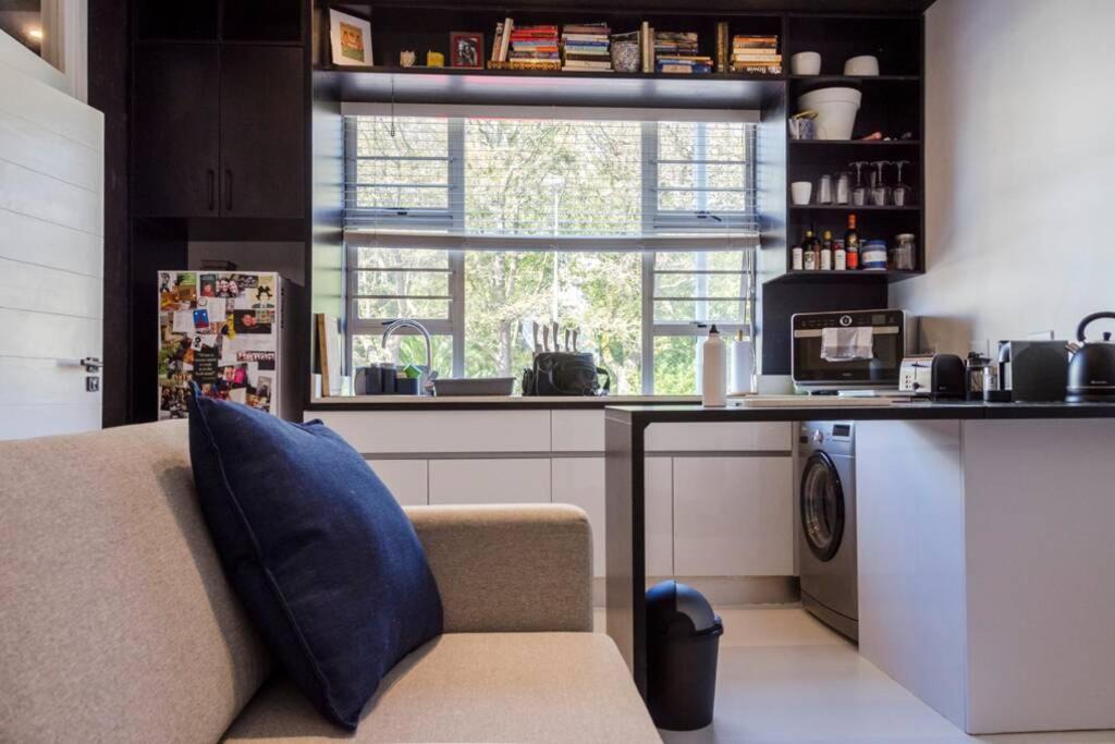 Three Anchor Bay Apartment | Modern Sea Point and City Gem