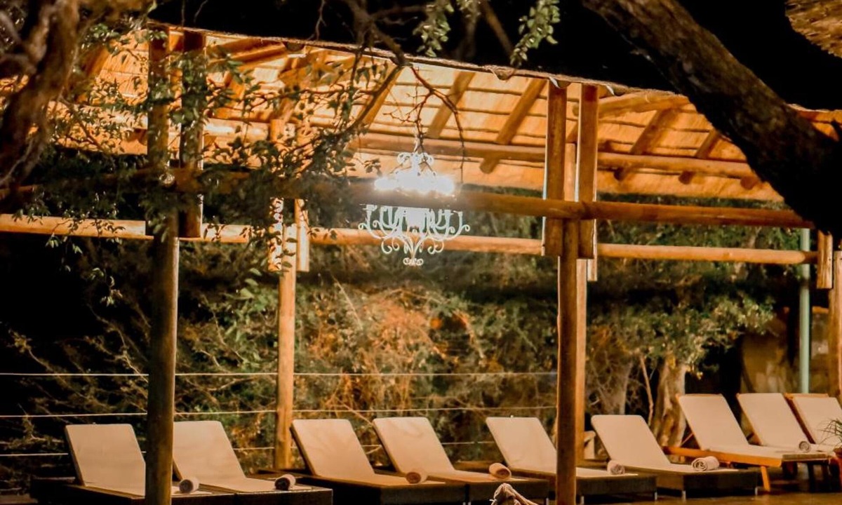 Thorny Bush Game Reserve Cabin | Moditlo River Lodge