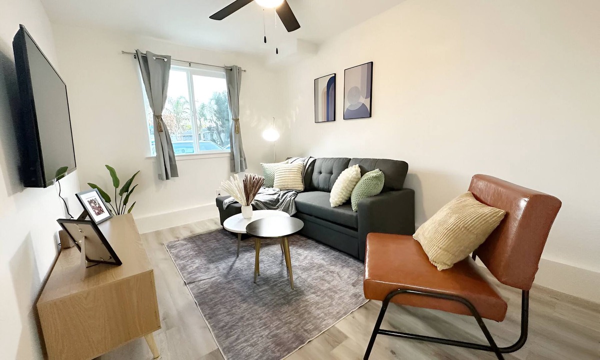 Evergreen House | Molivu Homes 1BR | New Build | Pet Friendly | W/D