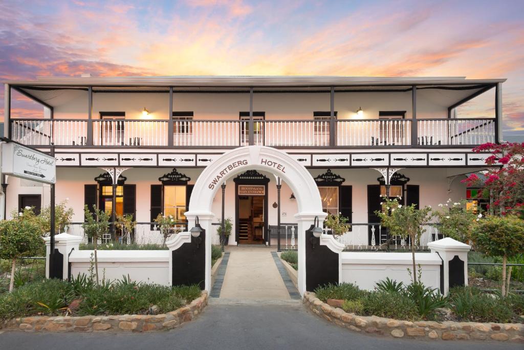 Prince Albert Hotel | Mont d'Or Swartberg Hotel