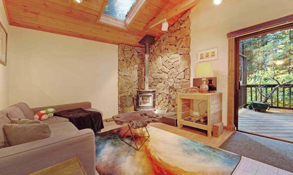Villa Grande Cabin | Monte Rio 2BR redwood cottage with stone fireplace near river beach