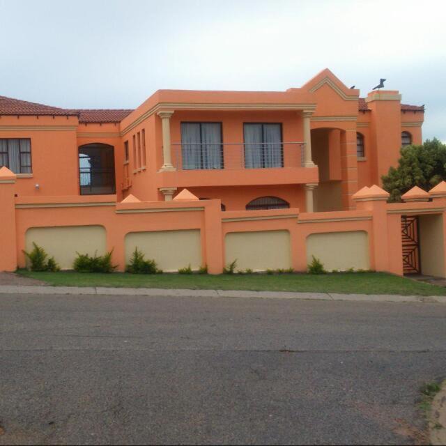 Emalahleni Bed & Breakfast | Moon and Stars Guesthouse