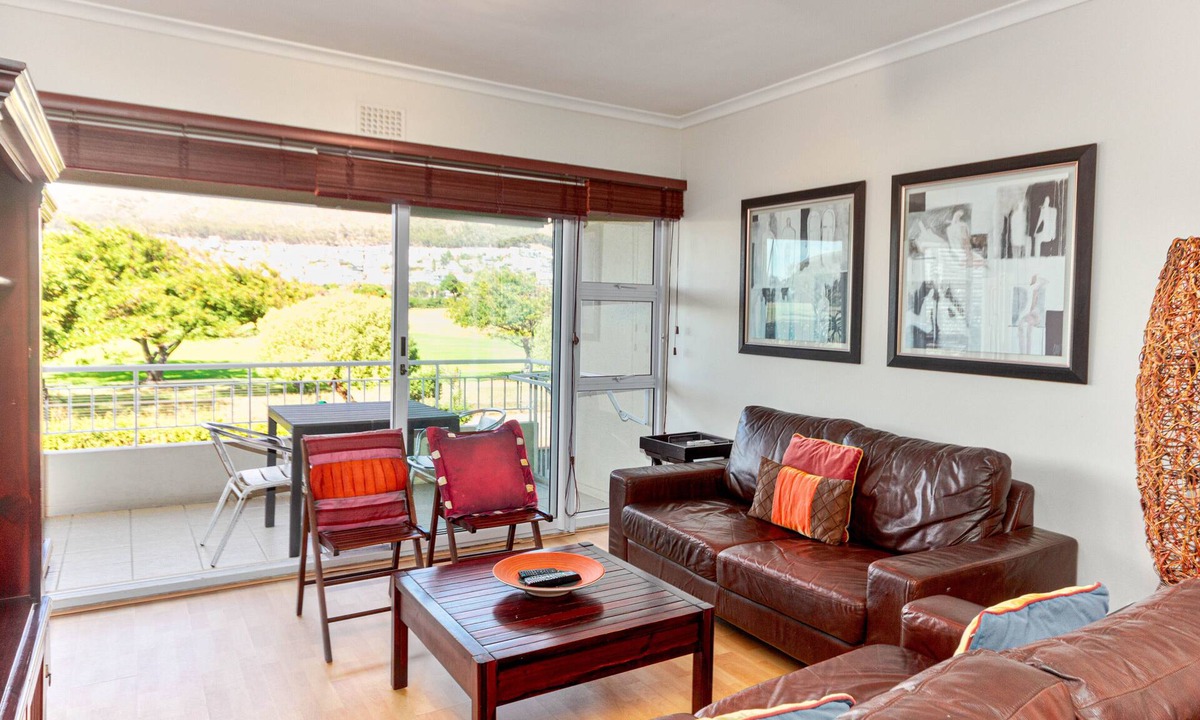 Mouille Point Apartment | Mouille Point Mountain View 2 Bedroom