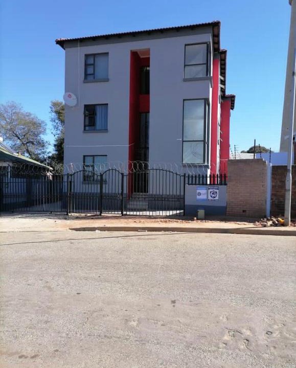 Greater Johannesburg Metropolitan Area House | Mthiyza Properties
