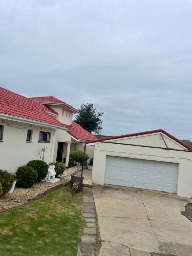 Mnquma House | My Mothers Love Guesthouse