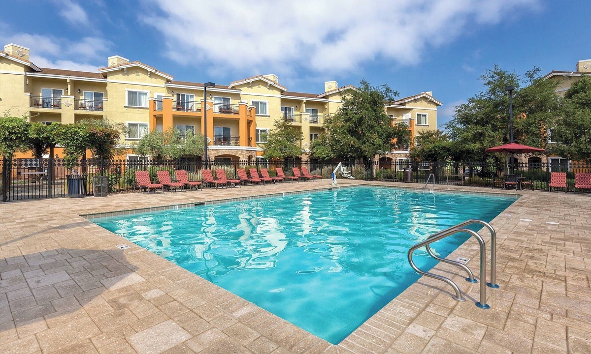 Napa Condo | Napa Valley | Napa Wine Stay | Pool & Hot Tub