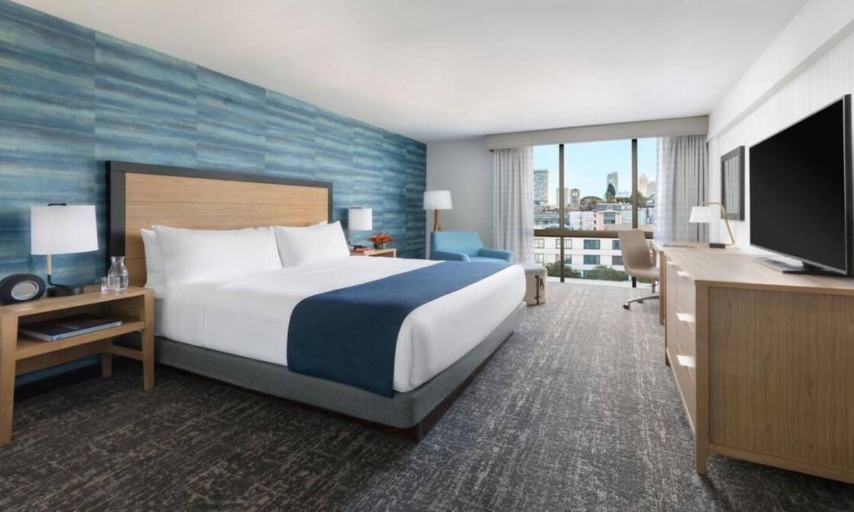 Fisherman's Wharf House | Near Popular San Francisco Attractions! Game Room, Pet-friendly, Onsite Bar!